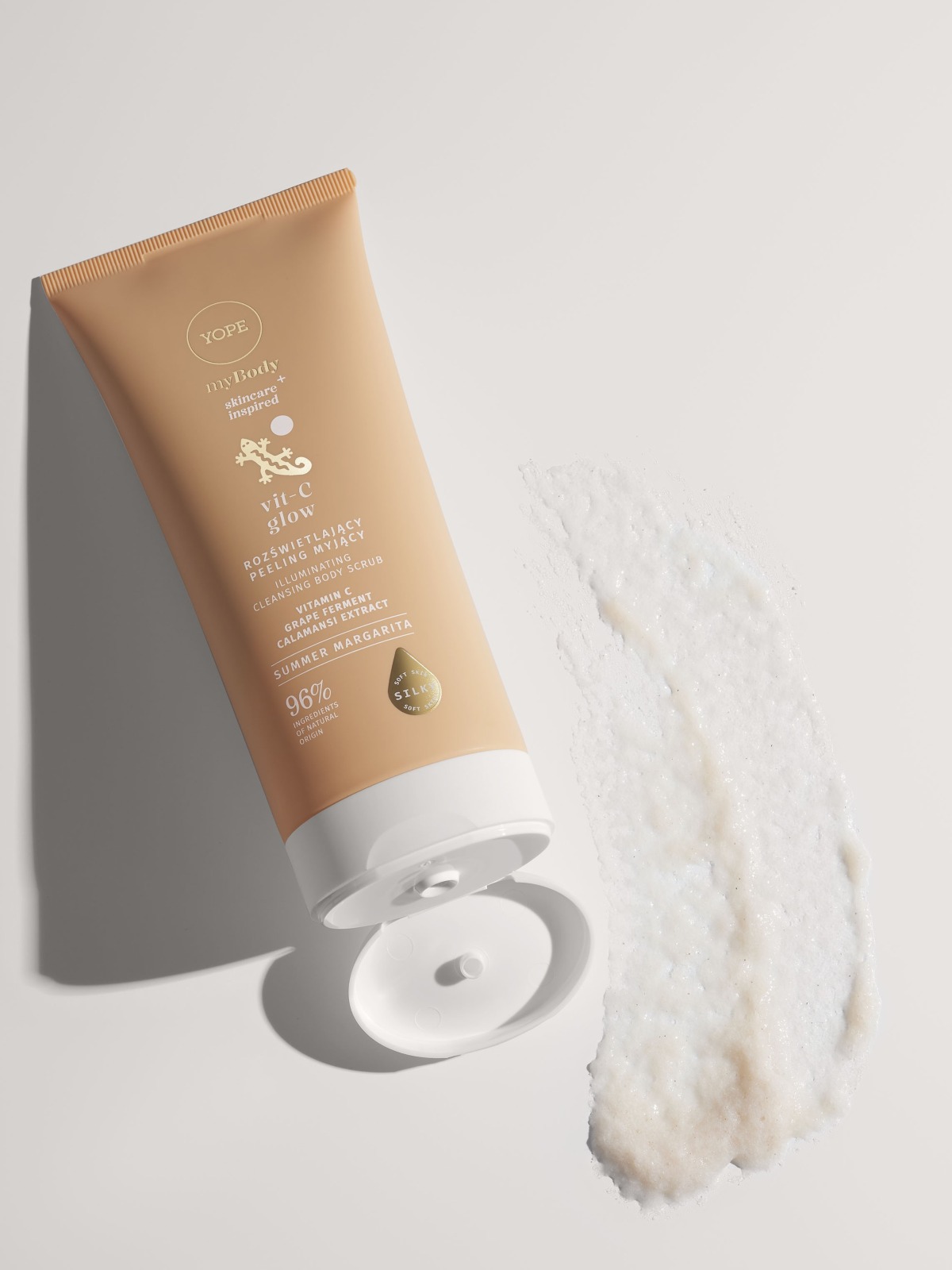 Rozświetlający peeling myjący VIT-C Glow